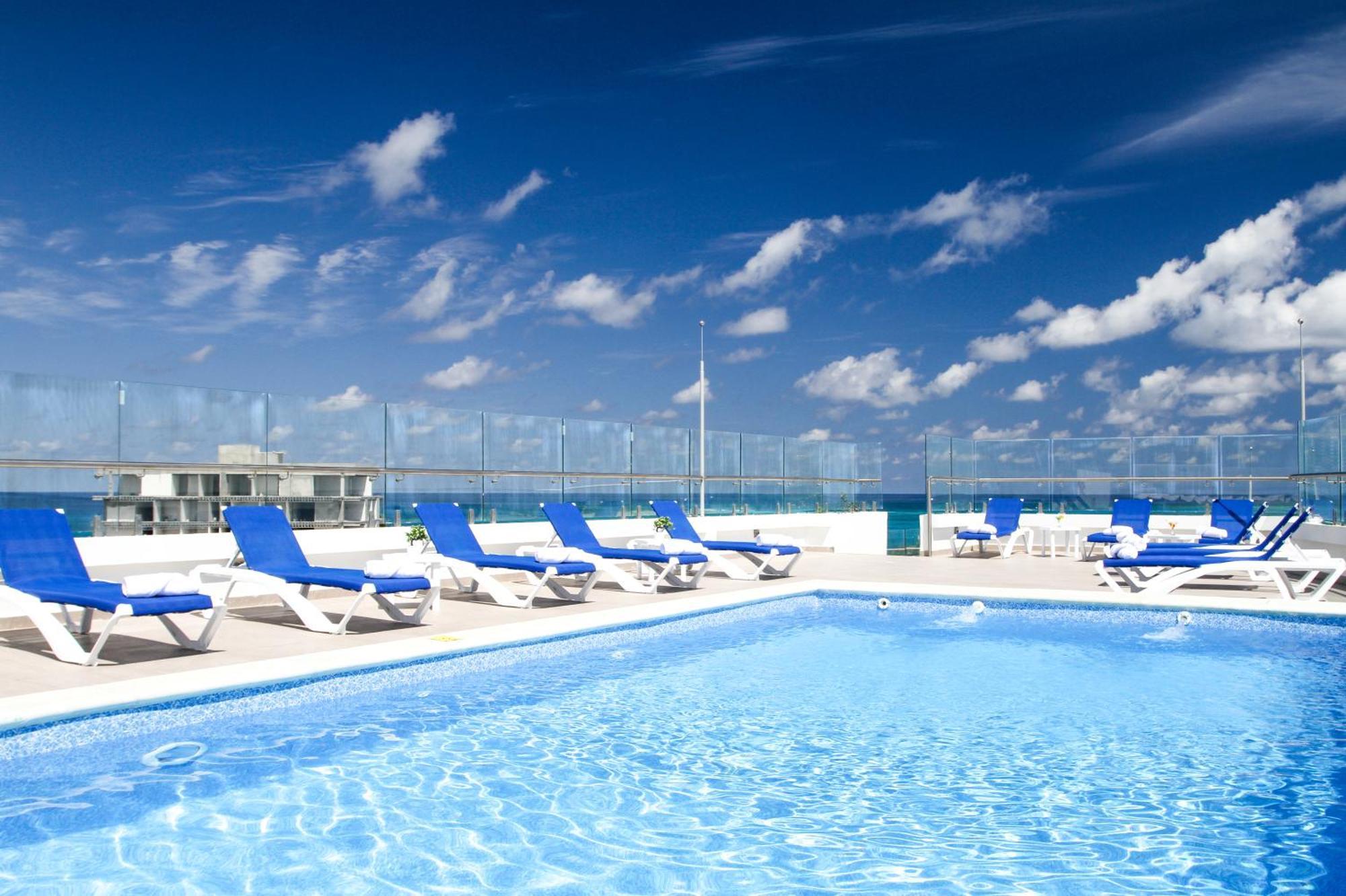 ホテル Azure Lofts & Pool San Andrés エクステリア 写真